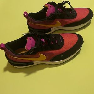 Nike waffle one - Size 3y -pink , black , yellow.